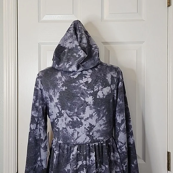 CITY VIBE WOMAN'S HOODED DRESS. - Picture 7 of 11